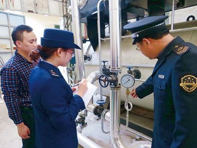 龙海市市场监管局开展特种设备暨消防设备安全专项检查，筑牢安全生产防线