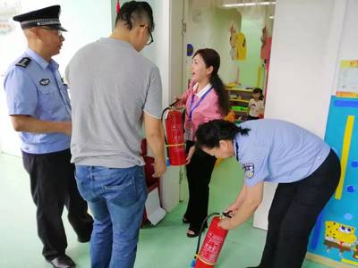 肖家河街道兴蓉社区开展节前安全生产专项检查，筑牢辖区安全防线